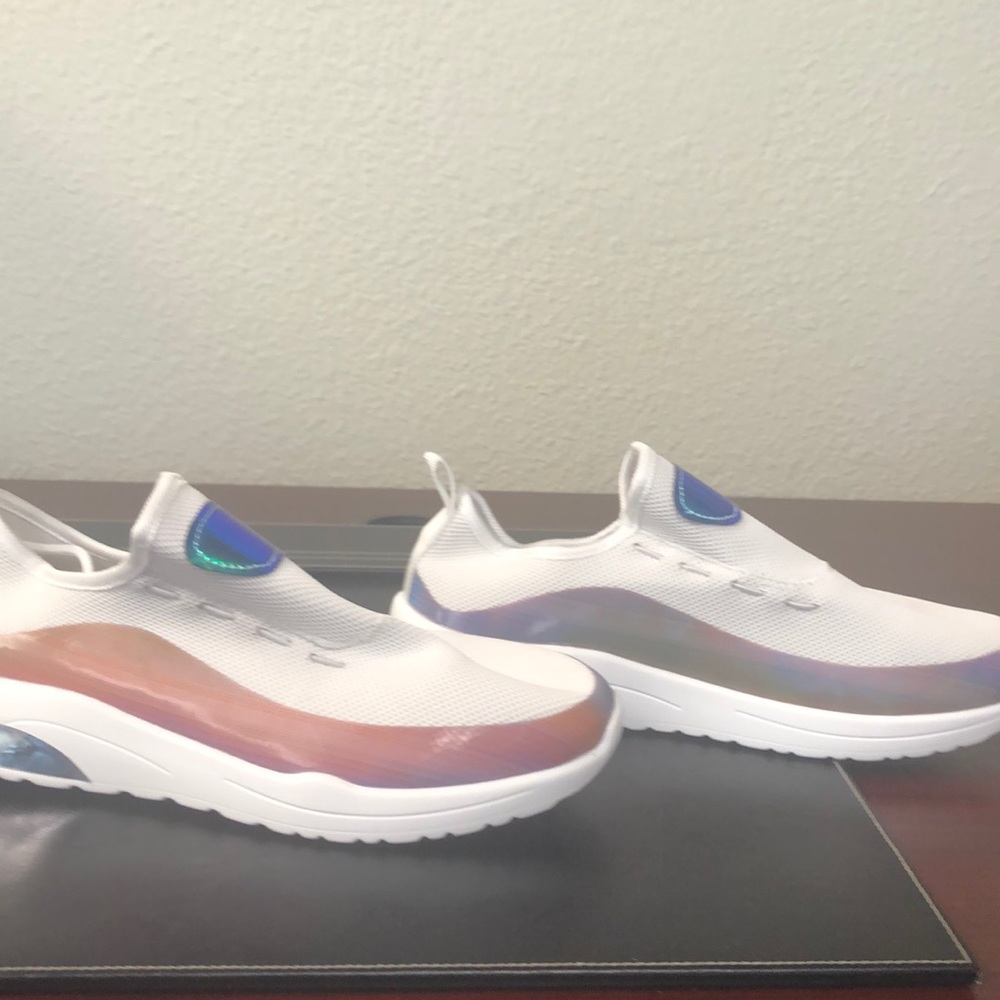 Walking shoes